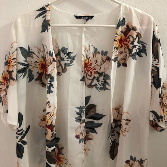 Floral Kimono - Picture 2 of 5